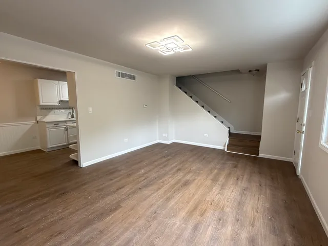 $190,000 | 901 Gael Drive, Unit B, Joliet, IL 60435