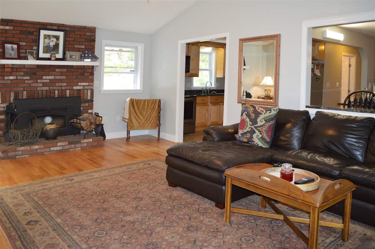 22 Winslow Farm Road Hudson, NH 03051 - Photo 13 of 29