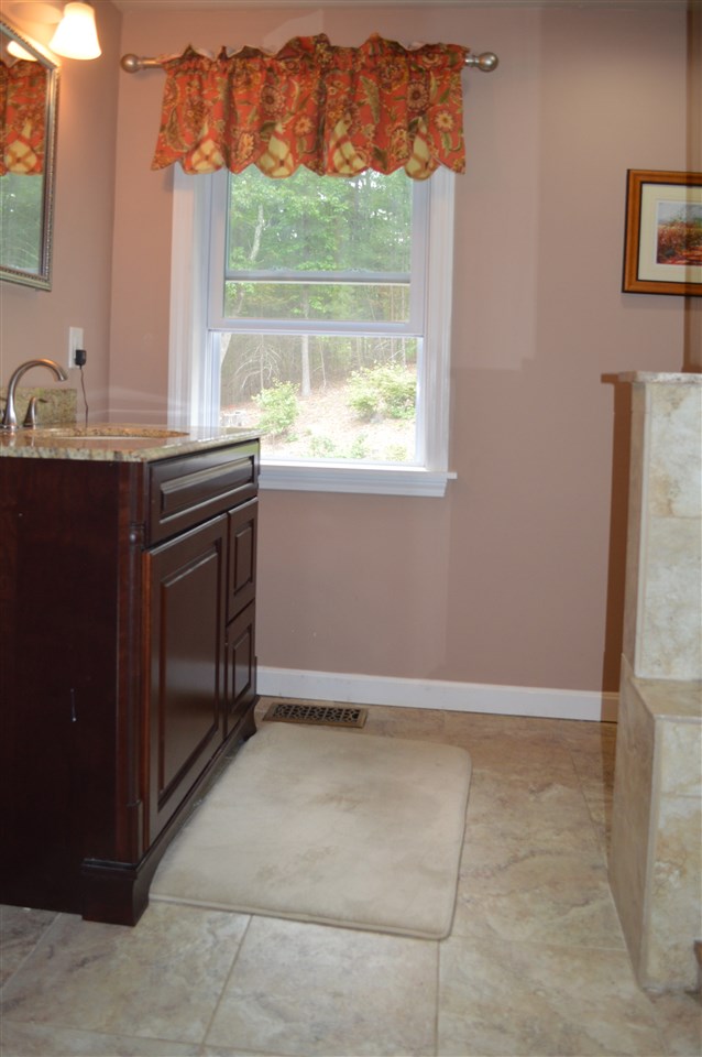 22 Winslow Farm Road Hudson, NH 03051 - Photo 19 of 29