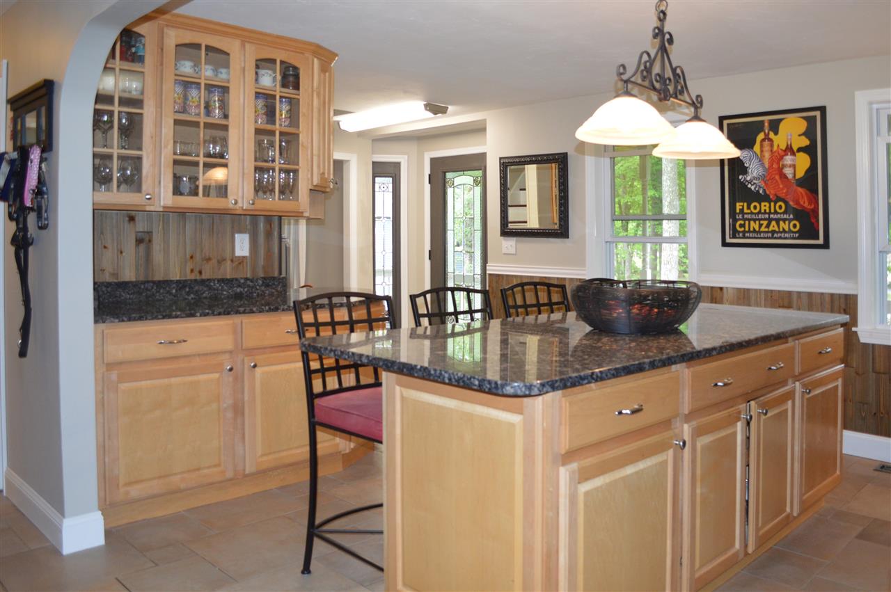 22 Winslow Farm Road Hudson, NH 03051 - Photo 4 of 29