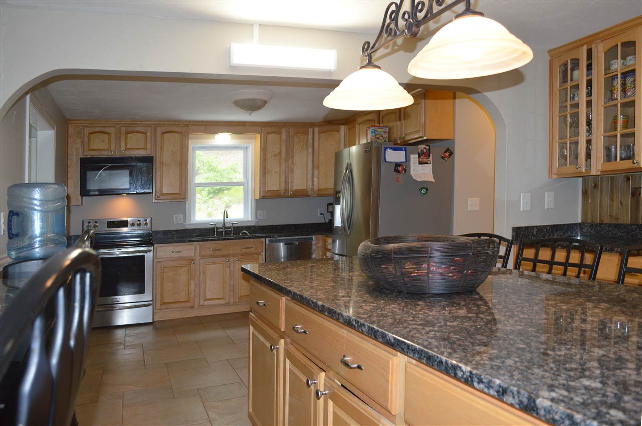 22 Winslow Farm Road Hudson, NH 03051 - Photo 5 of 29
