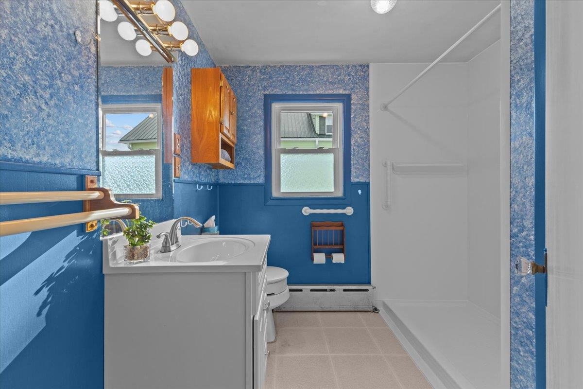 33 Walnut Street St. Albans, VT 05478 - Photo 21 of 38