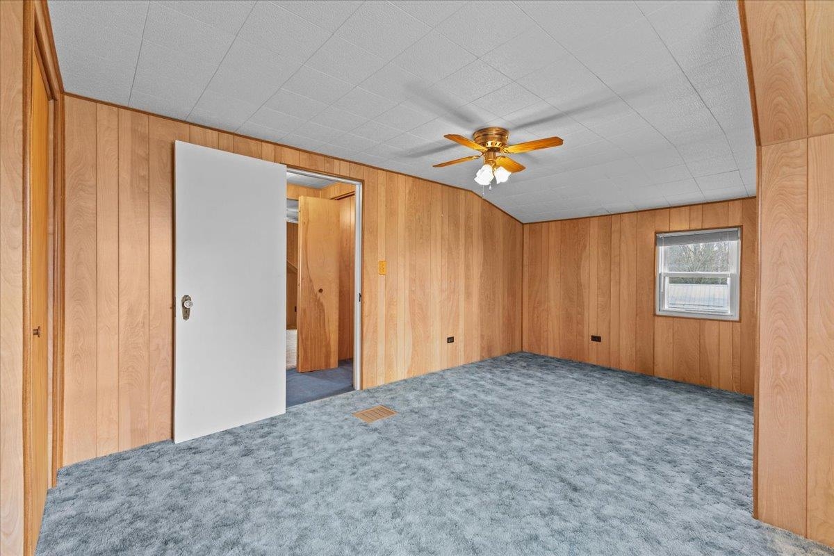 33 Walnut Street St. Albans, VT 05478 - Photo 27 of 38