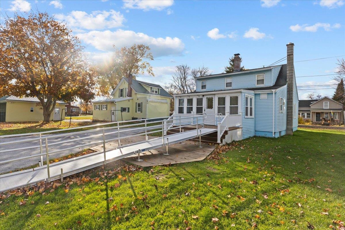 33 Walnut Street St. Albans, VT 05478 - Photo 32 of 38