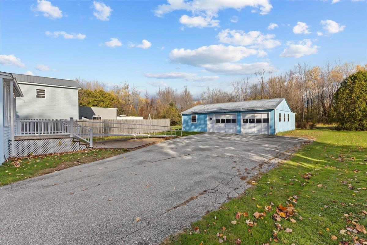 33 Walnut Street St. Albans, VT 05478 - Photo 34 of 38