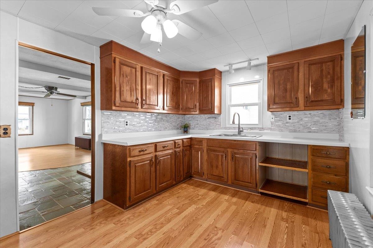 33 Walnut Street St. Albans, VT 05478 - Photo 5 of 38