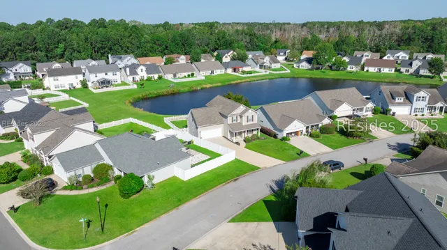 $395,000 | 18 Hollowtail Drive, Bluffton, SC 29910