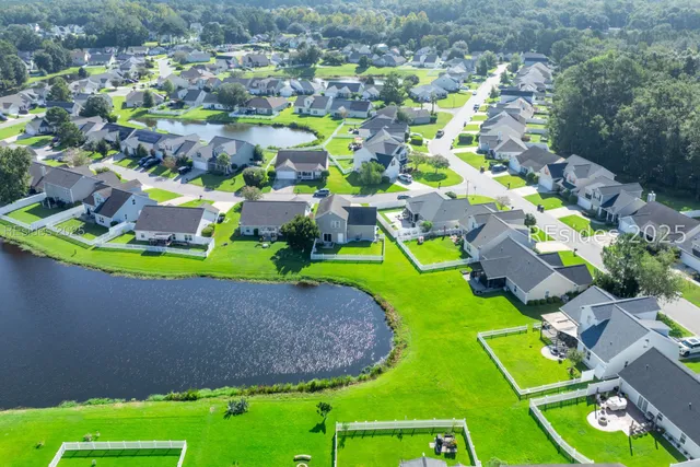 $395,000 | 18 Hollowtail Drive, Bluffton, SC 29910