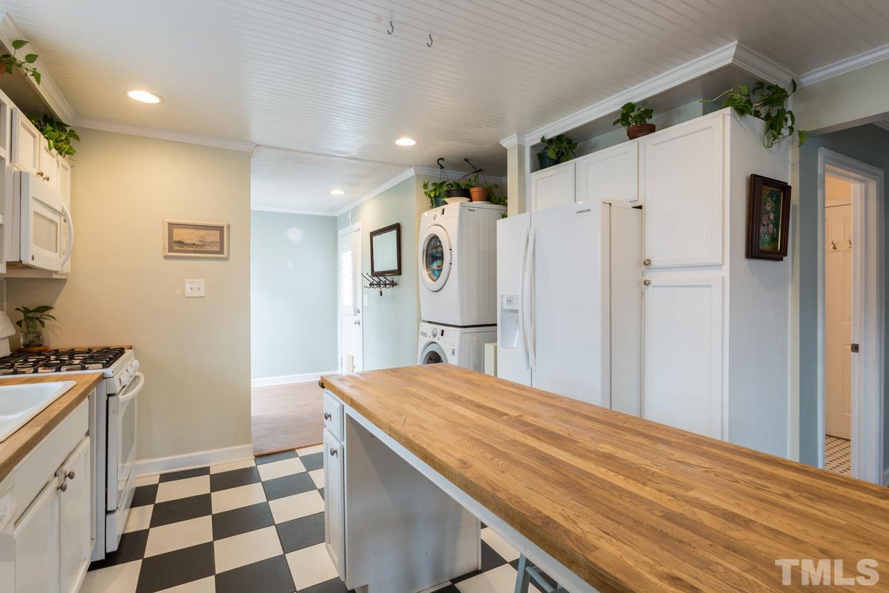 1833 Watkins Street Raleigh, NC 27604 - Photo 4 of 16