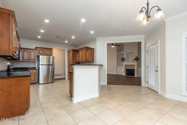 $2,495 | 2864 Summer Oaks Place, Southaven, MS 38672