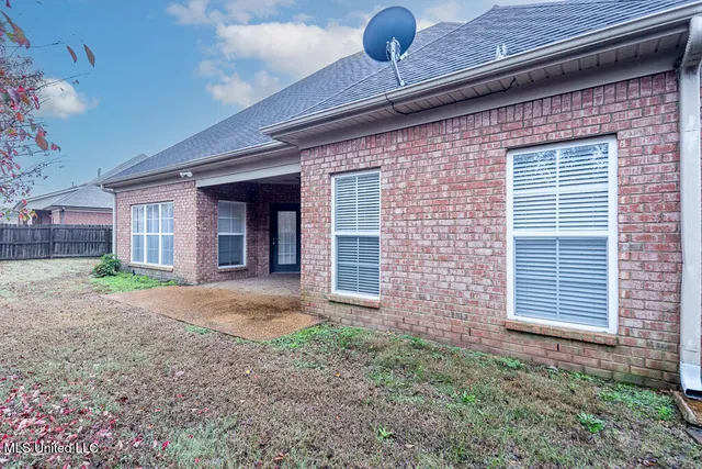 $2,495 | 2864 Summer Oaks Place, Southaven, MS 38672