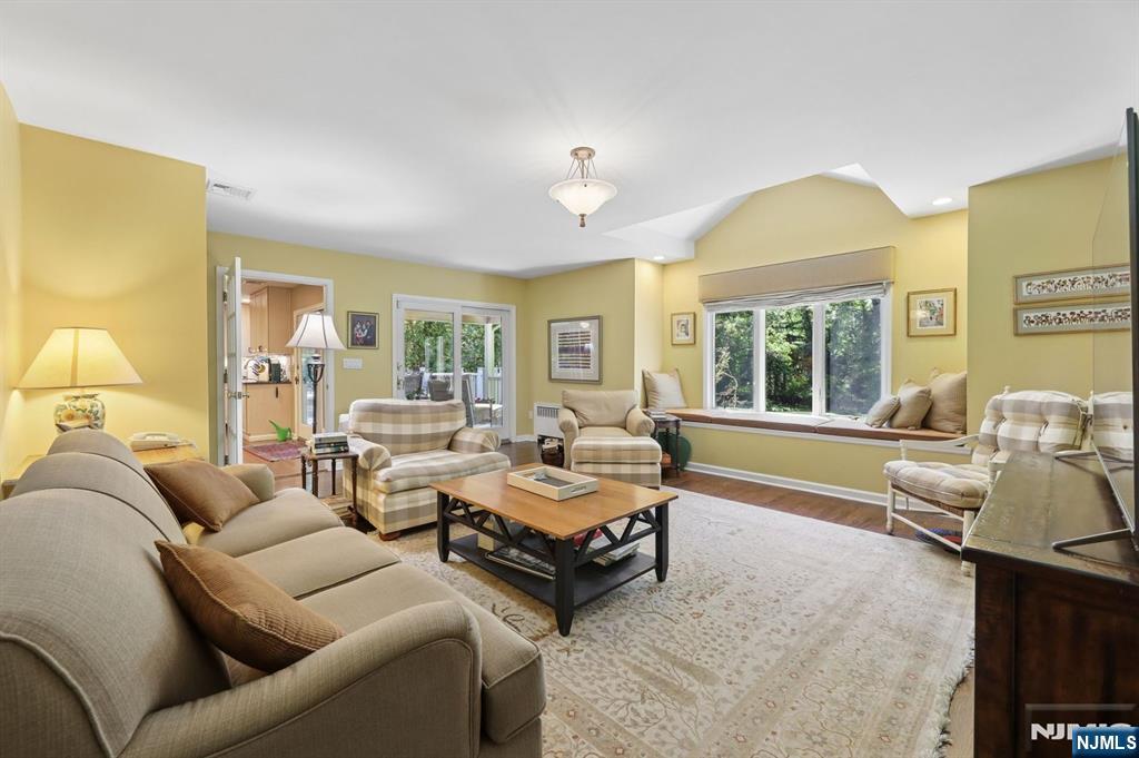 27 Duane Lane Demarest, NJ 07627 - Photo 20 of 47