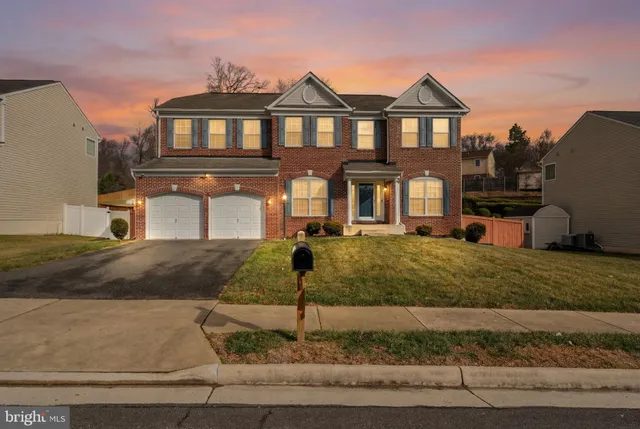 $814,900 | 2869 Powell Drive, Woodbridge, VA 22191