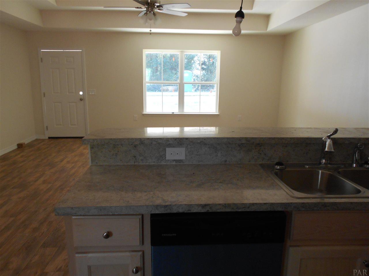 5684 Meadow Road Milton, FL 32583 - Photo 5 of 9 Gallery Image 5