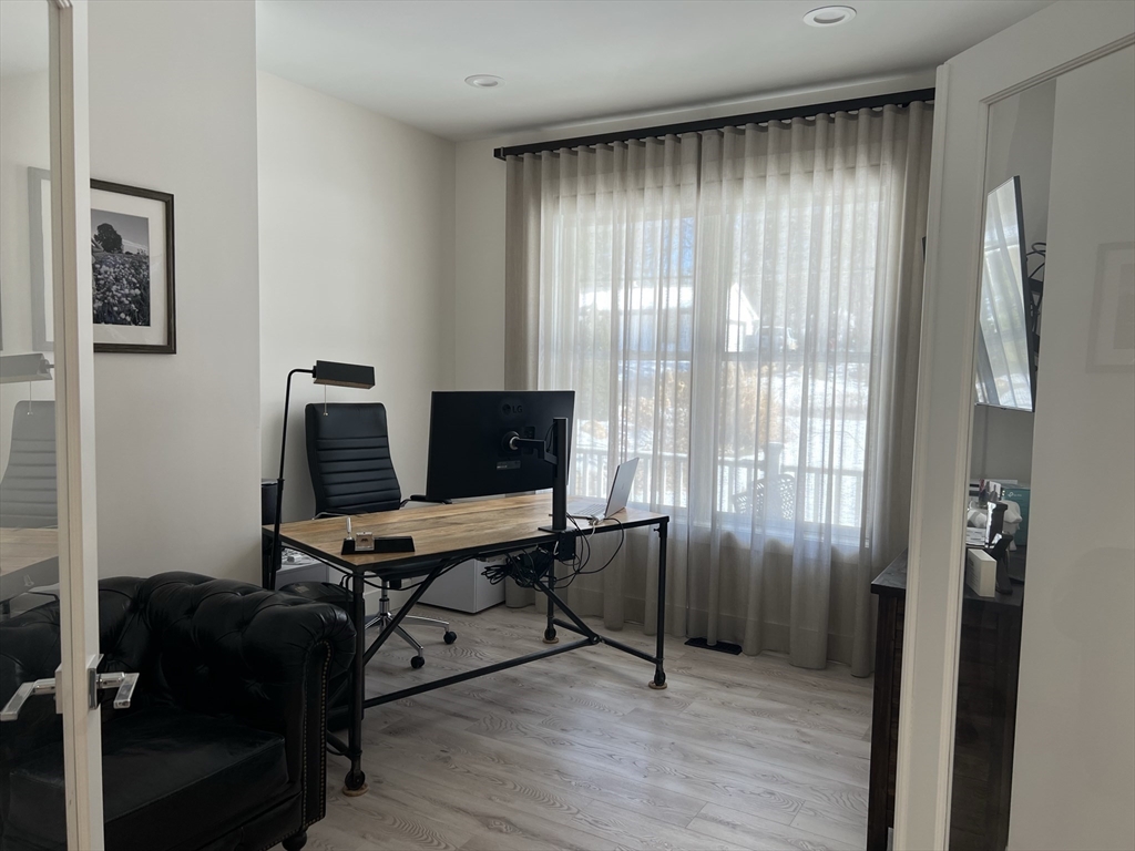 68 Tallyho Drive Springfield, MA 01118 - Photo 15 of 21