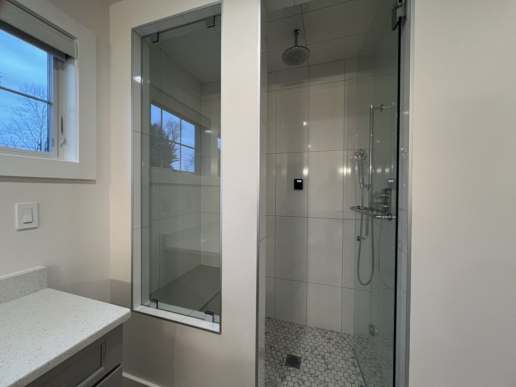 68 Tallyho Drive Springfield, MA 01118 - Photo 19 of 21