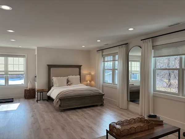 $658,000 | 68 Tallyho Drive, Springfield, MA 01118