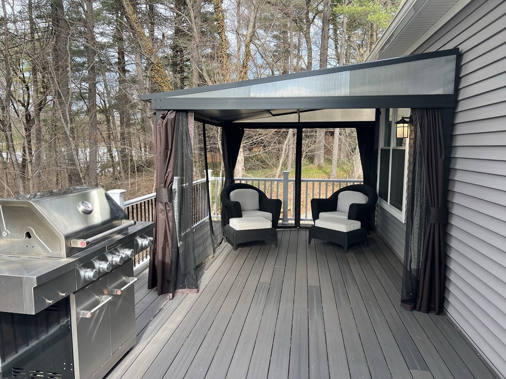 68 Tallyho Drive Springfield, MA 01118 - Photo 4 of 21