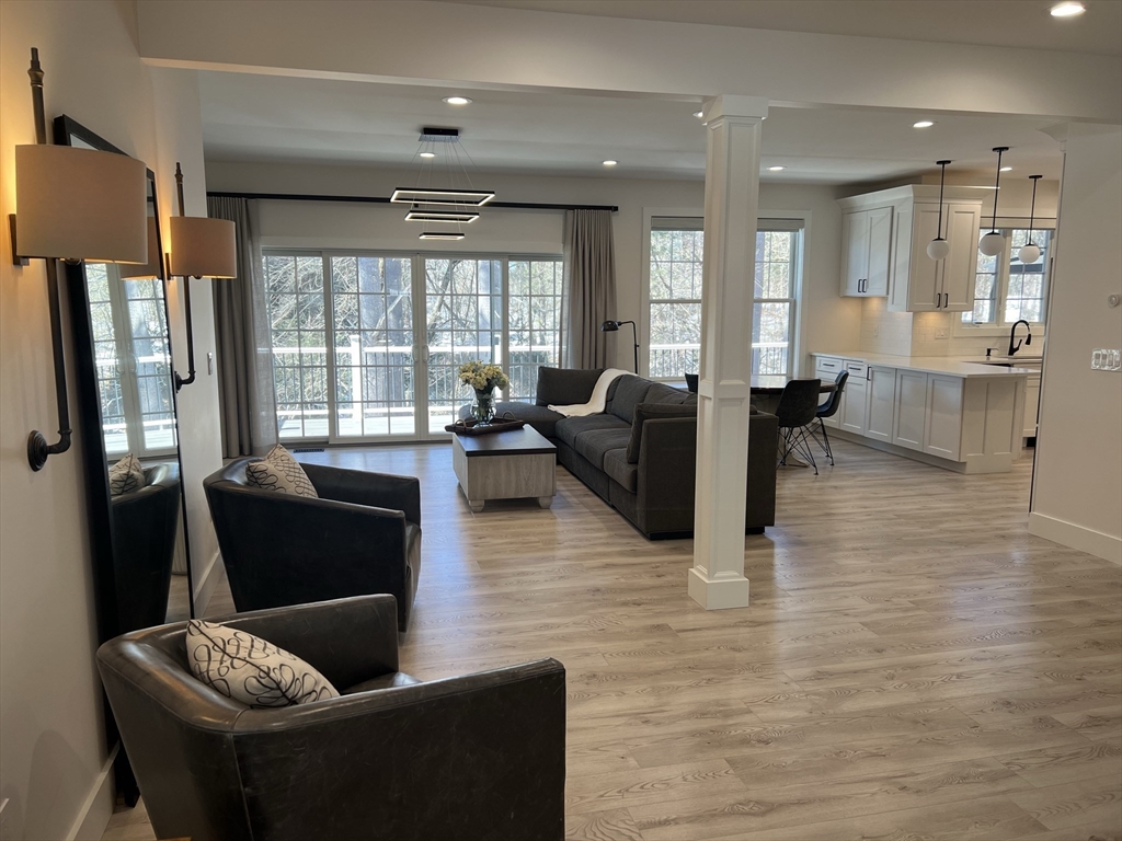 68 Tallyho Drive Springfield, MA 01118 - Photo 6 of 21