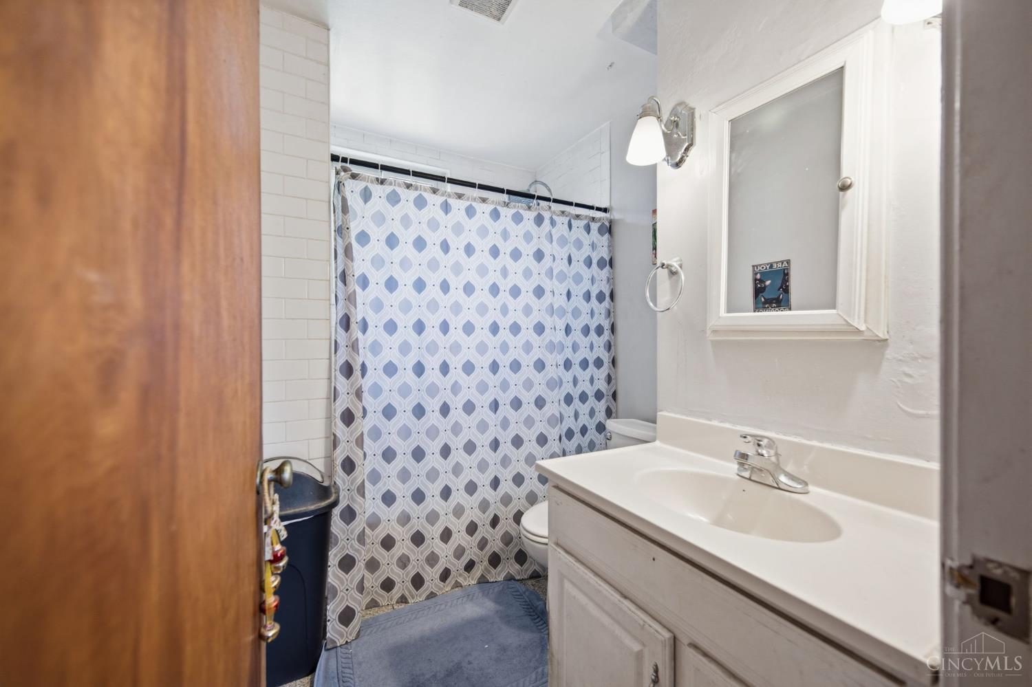 17 Andover Road Cincinnati, OH 45218 - Photo 17 of 36