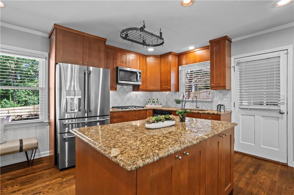 5618 Sherrell Drive Atlanta, GA 30342 - Photo 11 of 37