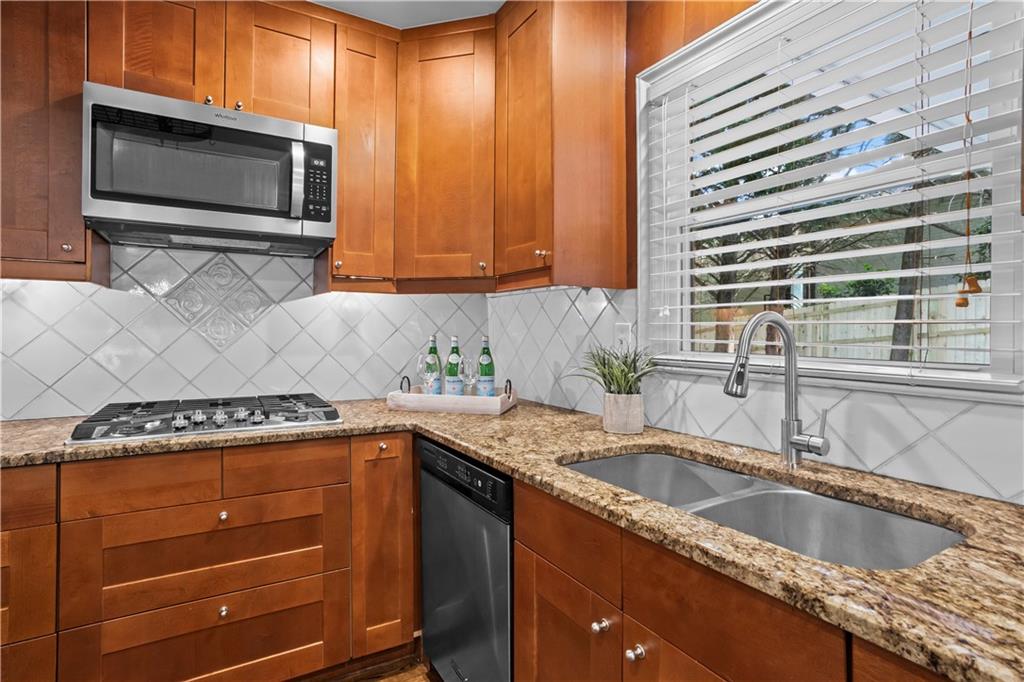 5618 Sherrell Drive Atlanta, GA 30342 - Photo 13 of 37