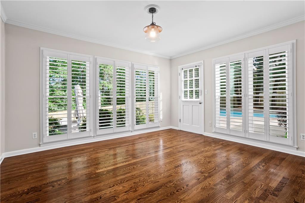 5618 Sherrell Drive Atlanta, GA 30342 - Photo 9 of 37