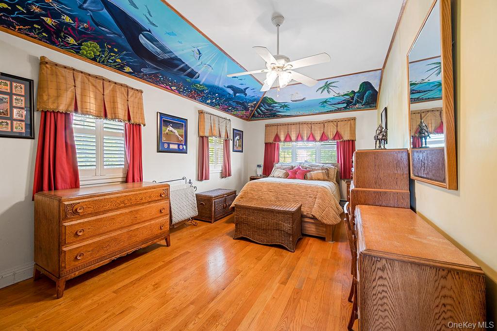 4 Point Crescent Queens, NY 11357 - Photo 20 of 39