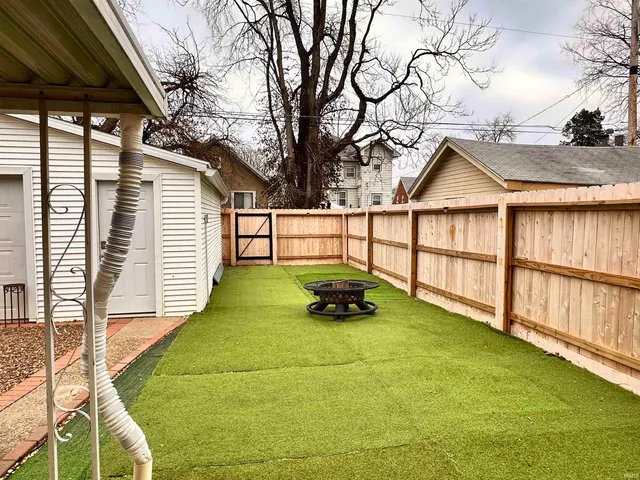 $159,000 | 868 Bellemeade Avenue, Evansville, IN 47713