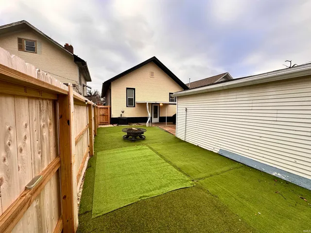 $159,000 | 868 Bellemeade Avenue, Evansville, IN 47713