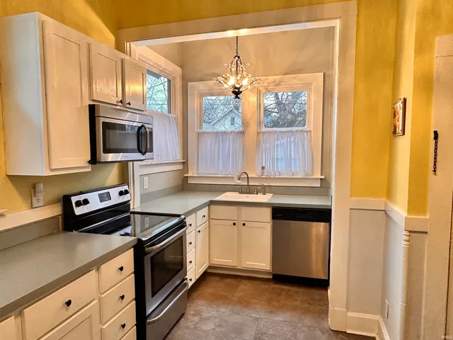 $159,000 | 868 Bellemeade Avenue, Evansville, IN 47713