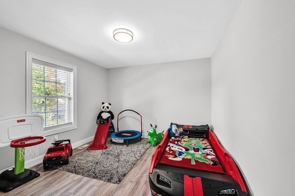 46 Mount Vernon Road Chicopee, MA 01013 - Photo 19 of 32 Gallery Image 19