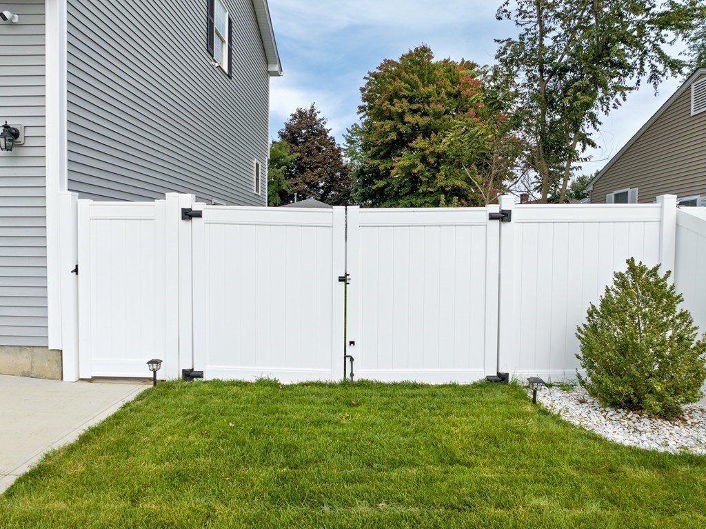 46 Mount Vernon Road Chicopee, MA 01013 - Photo 30 of 32 Gallery Image 30