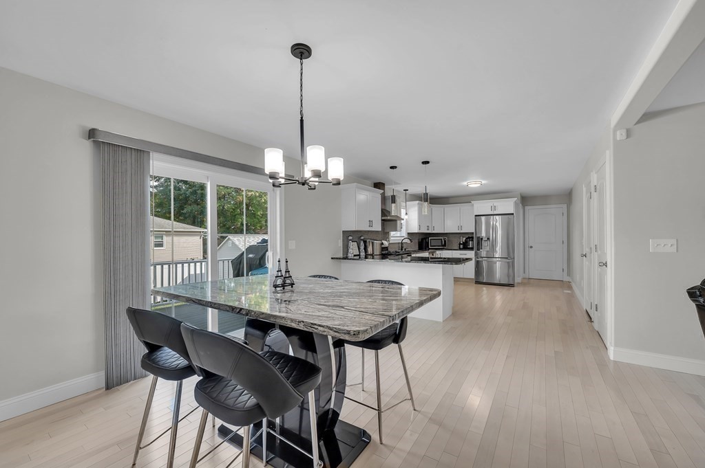 46 Mount Vernon Road Chicopee, MA 01013 - Photo 8 of 32 Gallery Image 8