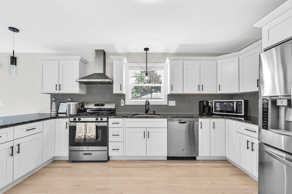 46 Mount Vernon Road Chicopee, MA 01013 - Photo 9 of 32 Gallery Image 9