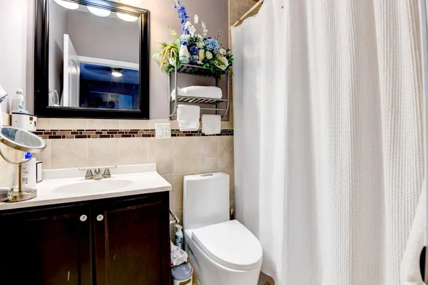 $2,500 | 572 Liberty Avenue, Unit 2, Jersey City, NJ 07307