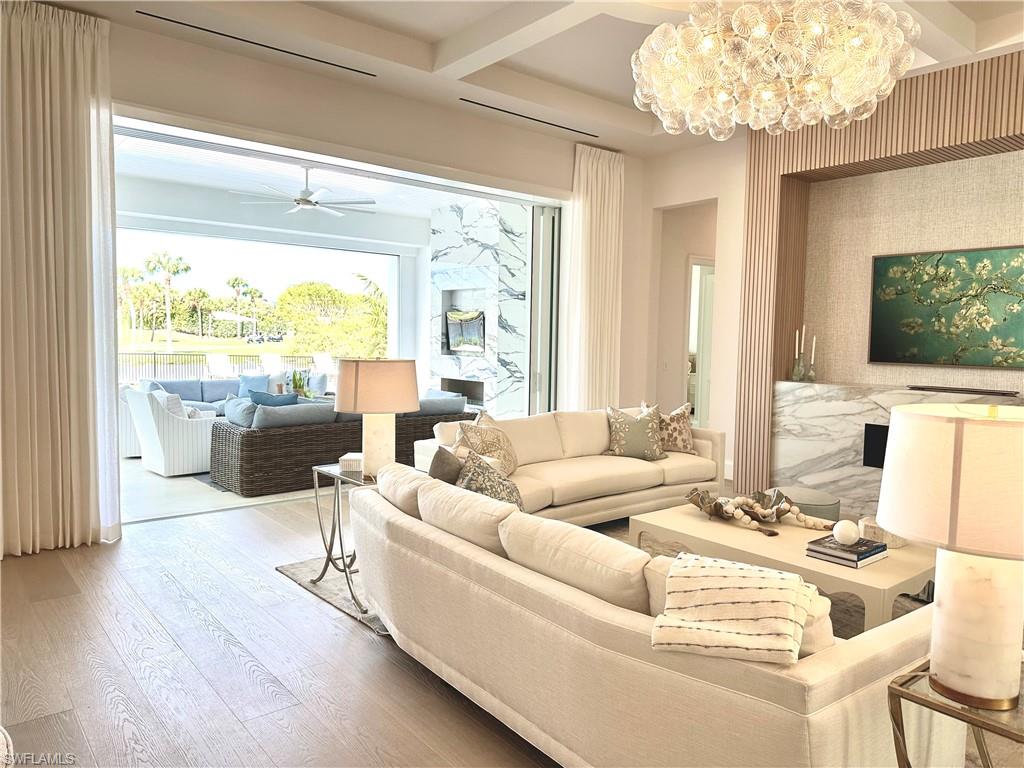 809 Wedge Drive Naples, FL 34103 - Photo 4 of 32 Living area