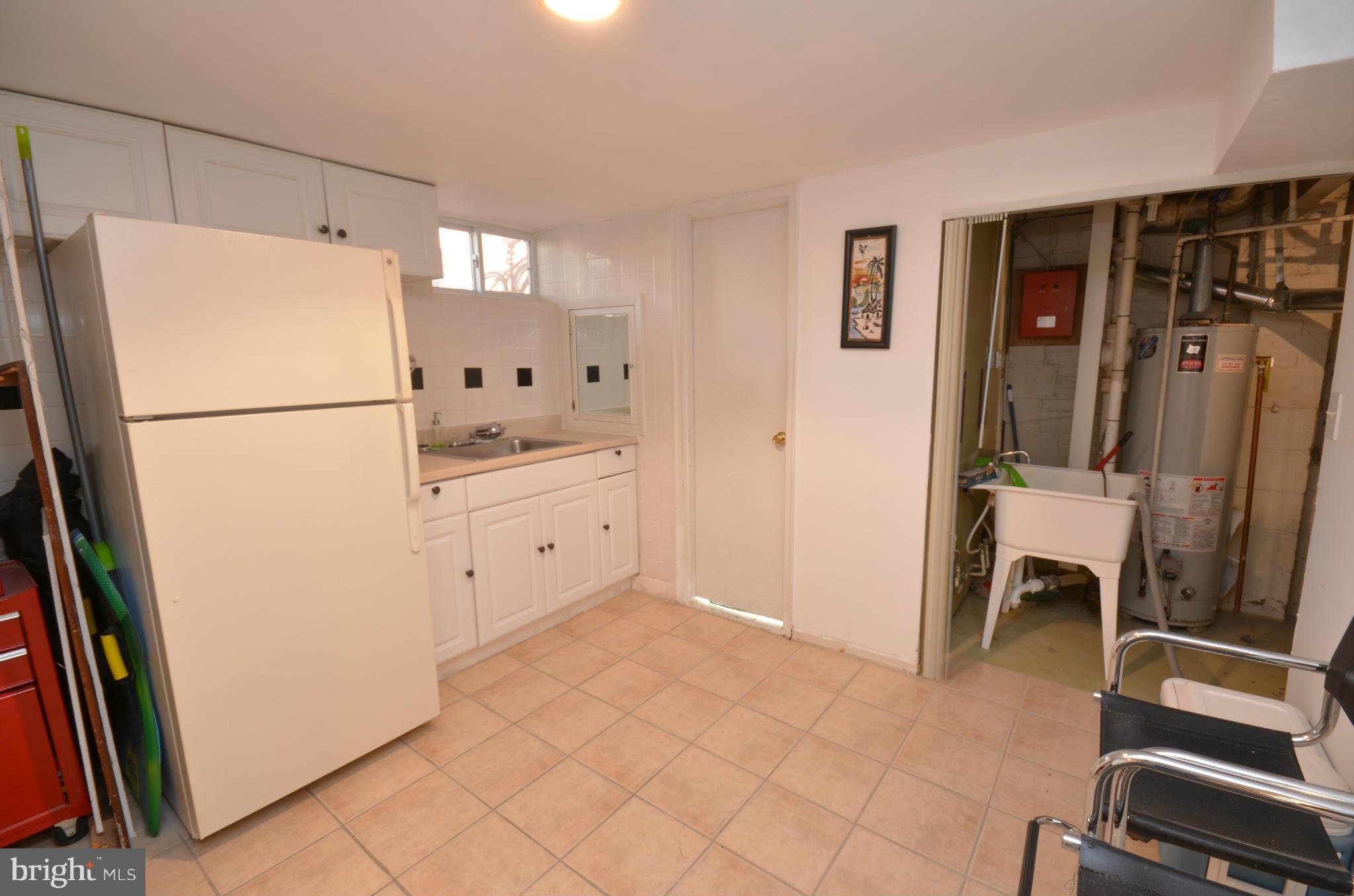 11805 Rocking Horse Road Rockville, MD 20852 - Photo 22 of 29 Basement Kitchenette