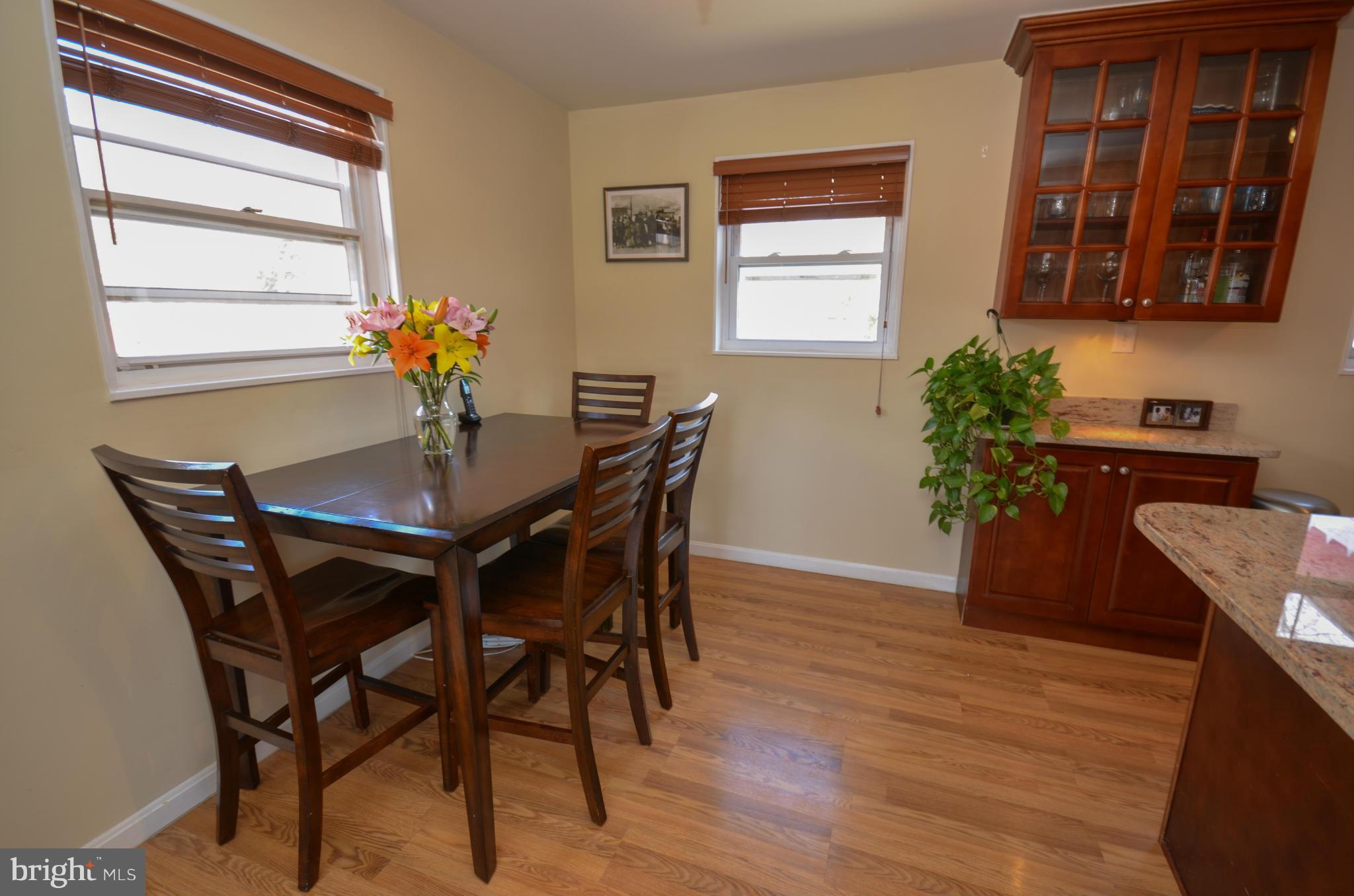 11805 Rocking Horse Road Rockville, MD 20852 - Photo 6 of 29 Dining Room