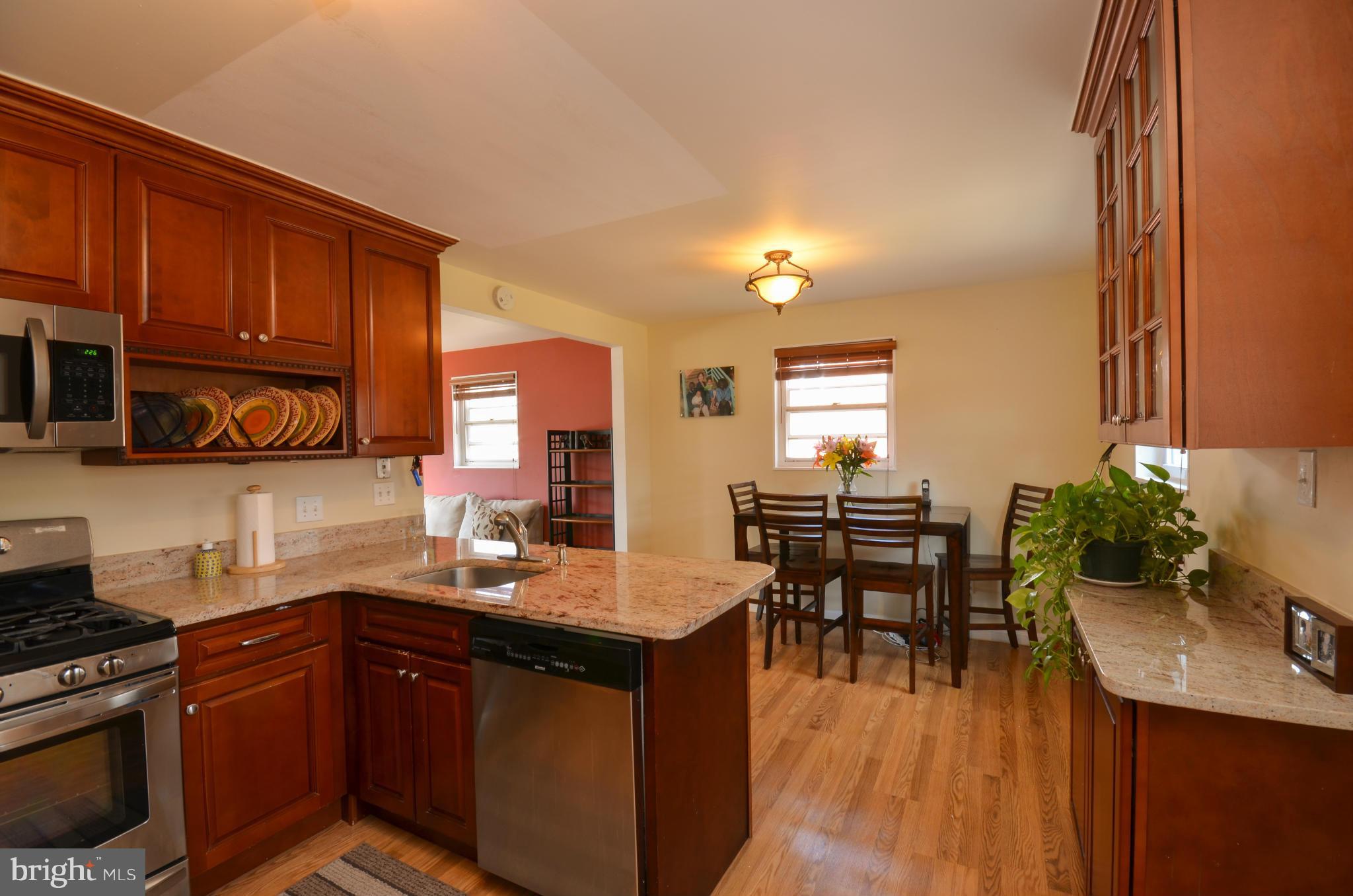 11805 Rocking Horse Road Rockville, MD 20852 - Photo 7 of 29 Kitchen
