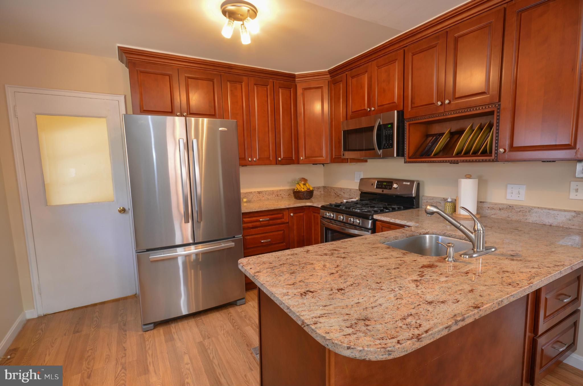 11805 Rocking Horse Road Rockville, MD 20852 - Photo 8 of 29 Kitchen