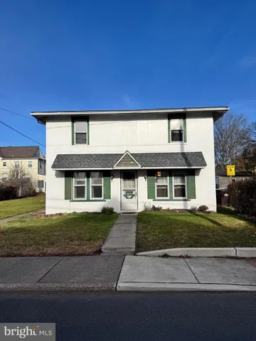 $1,900 | 11 South 3rd Street, Telford, PA 18969