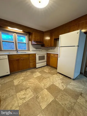 $1,900 | 11 South 3rd Street, Telford, PA 18969