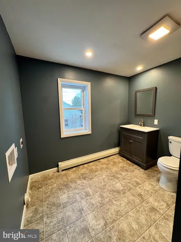 $1,900 | 11 South 3rd Street, Telford, PA 18969