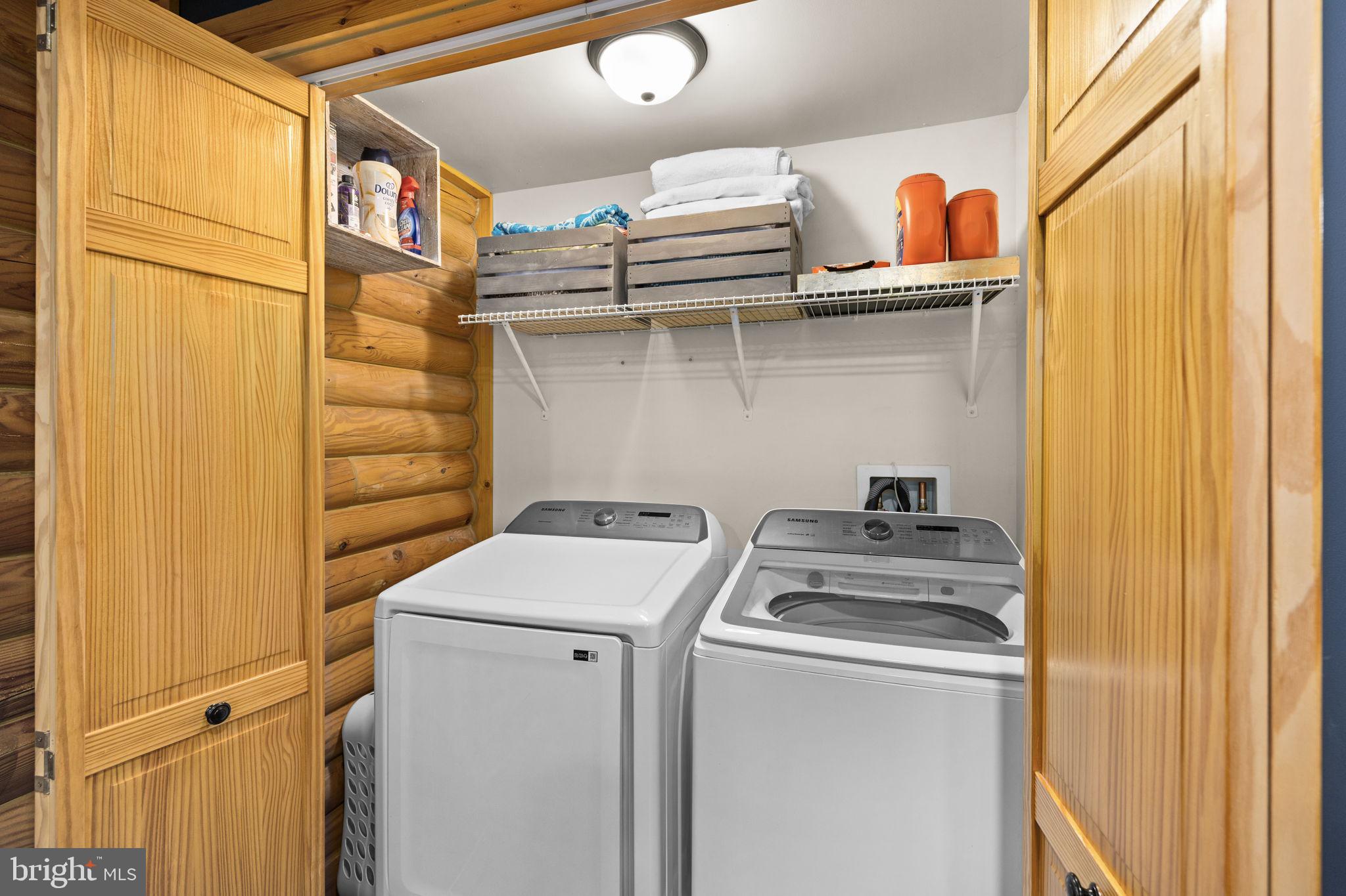 17 Fox Run Bumpass, VA 23024 - Photo 22 of 47 a utility room with dryer and washer