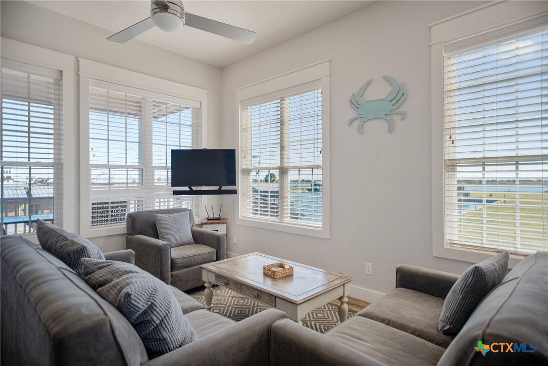 507 South 7th Street Port O'Connor, TX 77982 - Photo 21 of 44