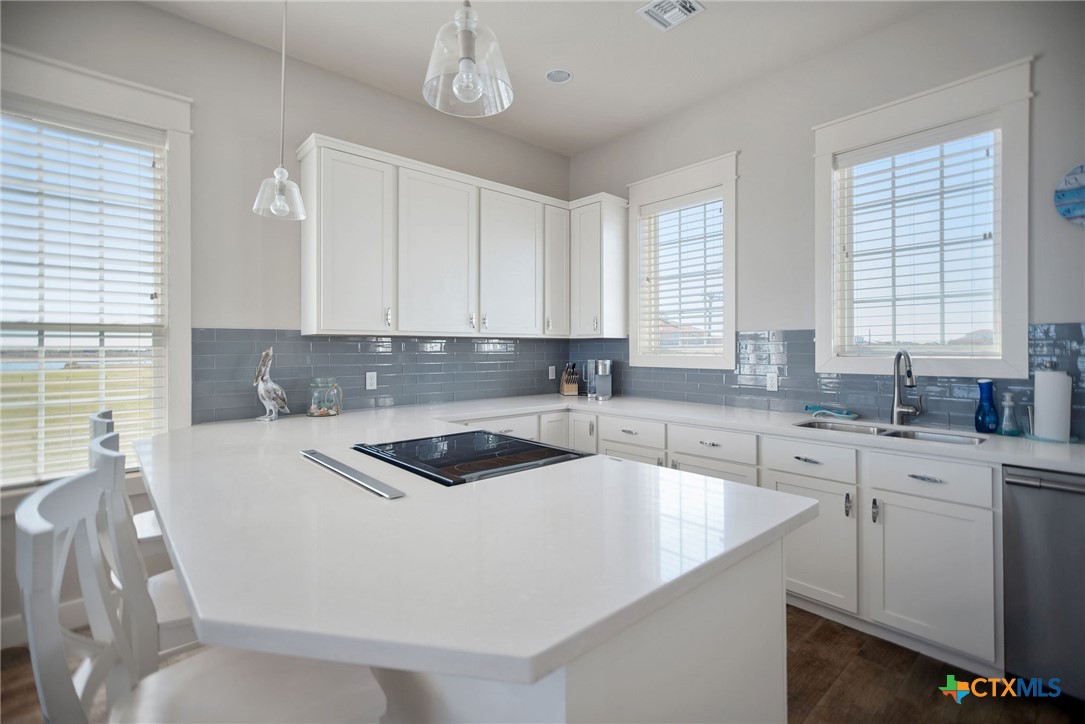 507 South 7th Street Port O'Connor, TX 77982 - Photo 23 of 44