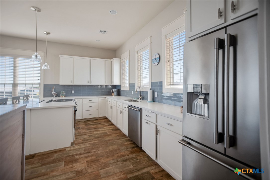 507 South 7th Street Port O'Connor, TX 77982 - Photo 26 of 44