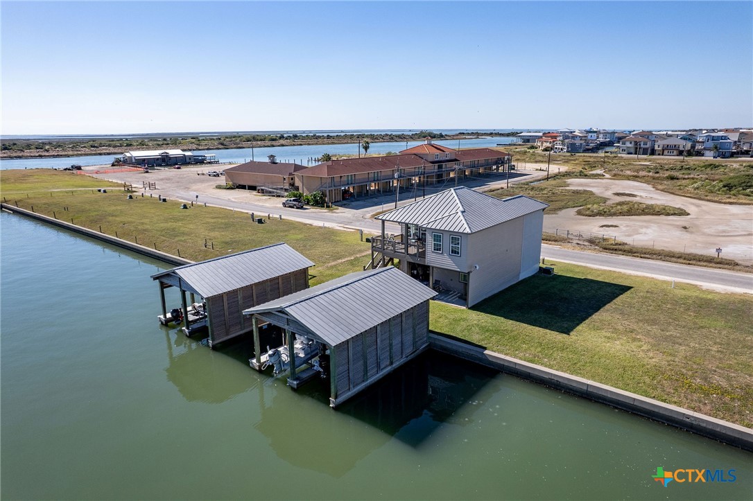 507 South 7th Street Port O'Connor, TX 77982 - Photo 5 of 44