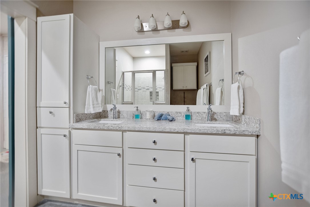 507 South 7th Street Port O'Connor, TX 77982 - Photo 10 of 44